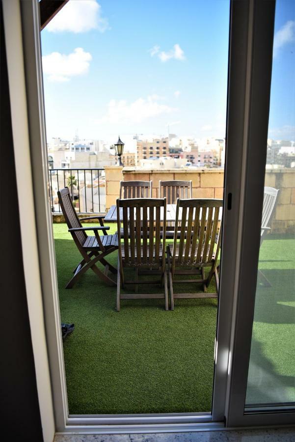 Appartamento Red Malta - The Bijou Penthouse St. Paul's Bay Esterno foto