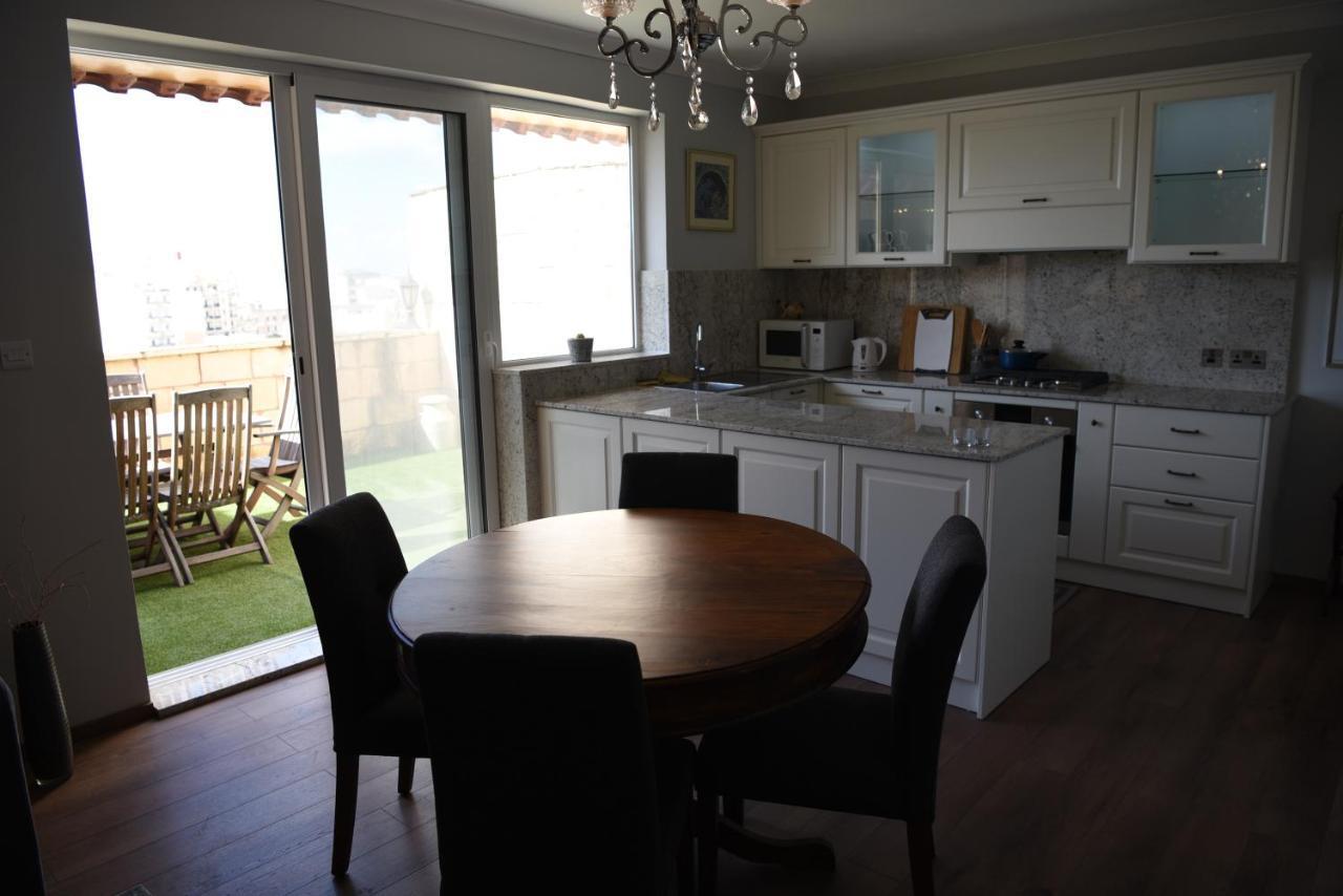 Appartamento Red Malta - The Bijou Penthouse St. Paul's Bay Esterno foto